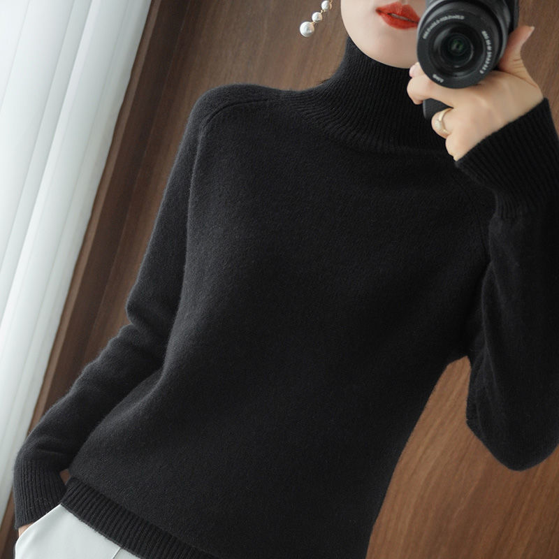 NADJA | TURTLENECK SWEATER