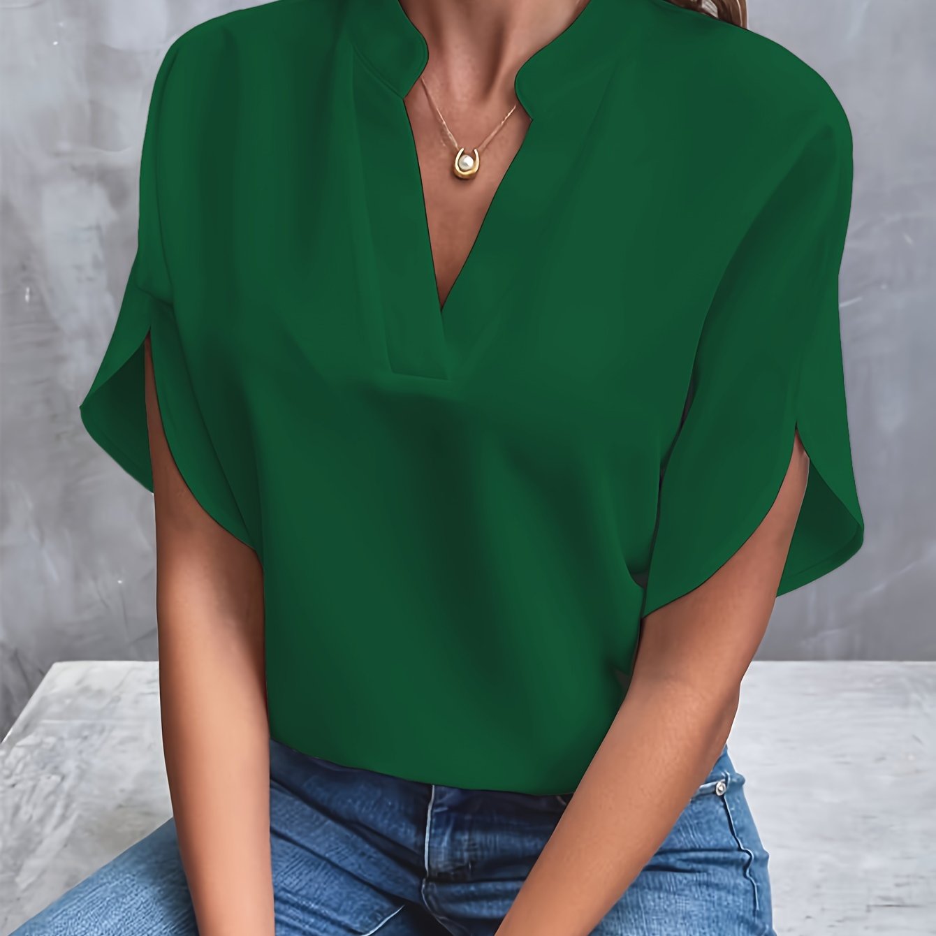 Debbie | Relaxed V-neck Blouse