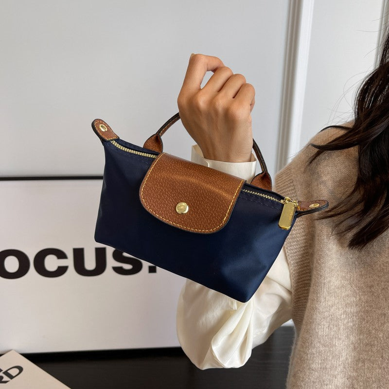 CLAUDINE | THIS BAG GOES WITH EVERY OUTFIT