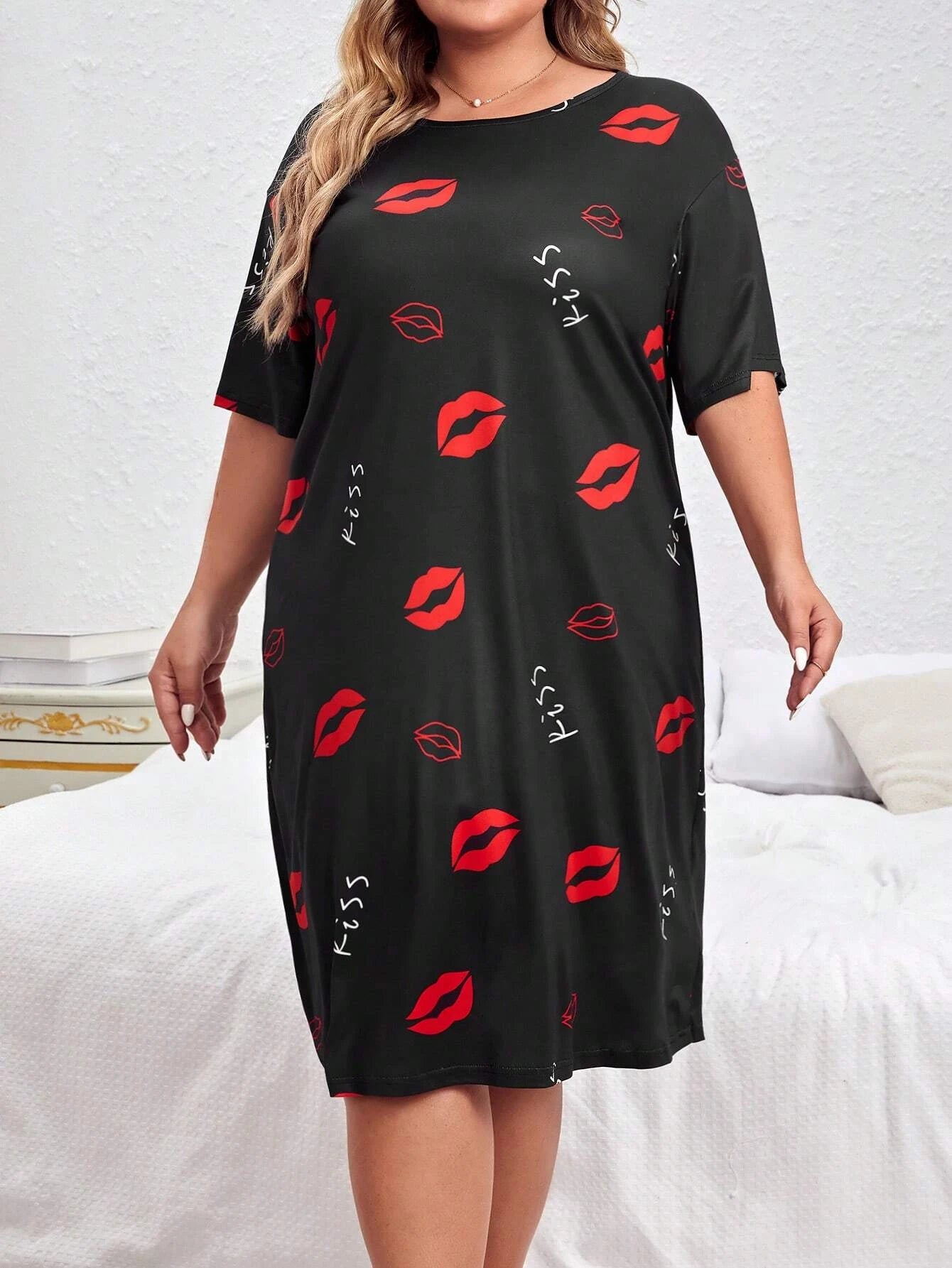 Maddy | Kiss Print Plus Size Sleepwear Dress