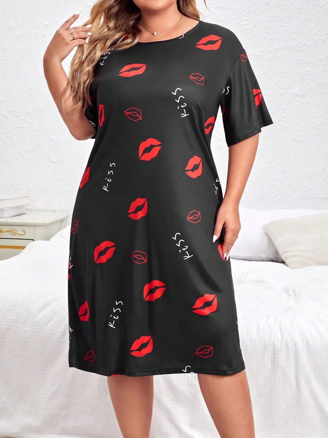 Maddy | Kiss Print Plus Size Sleepwear Dress