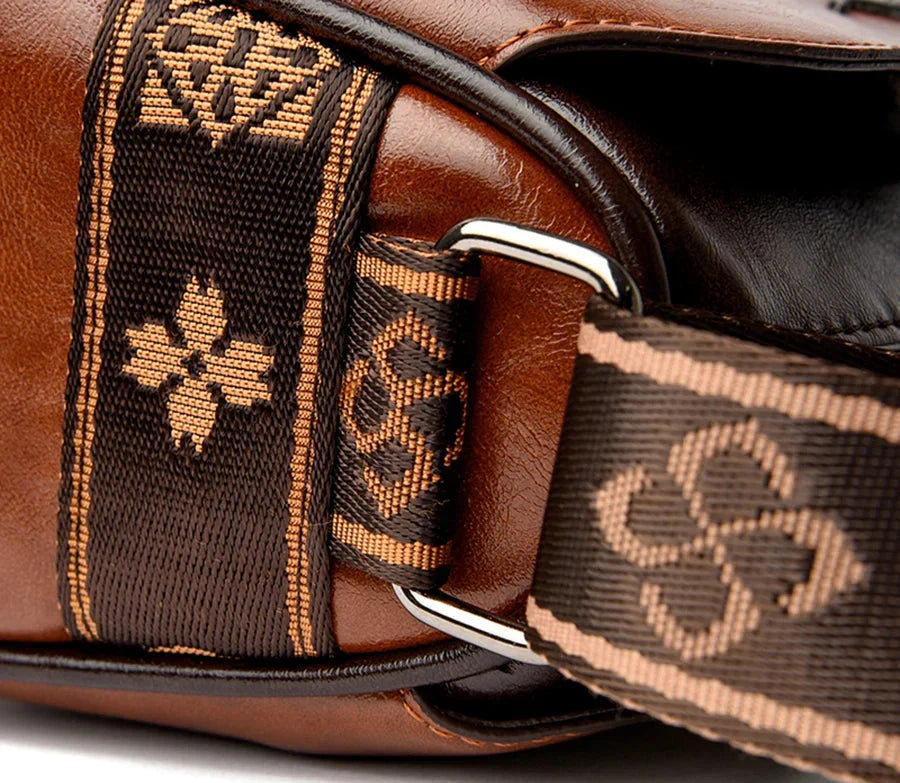 Giana | Wide-strap Crossbody Bag